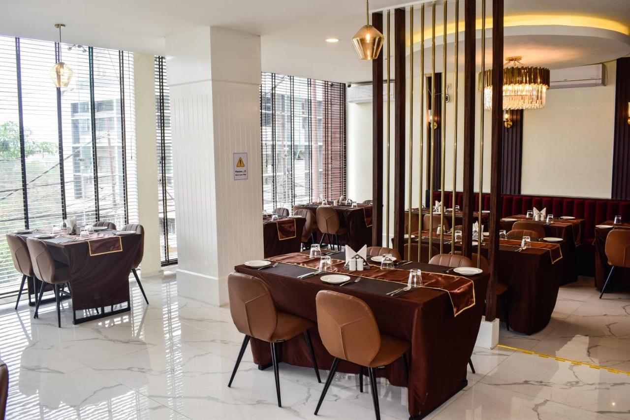 Royale Lalawi Hotel Āīzawl 외부 사진